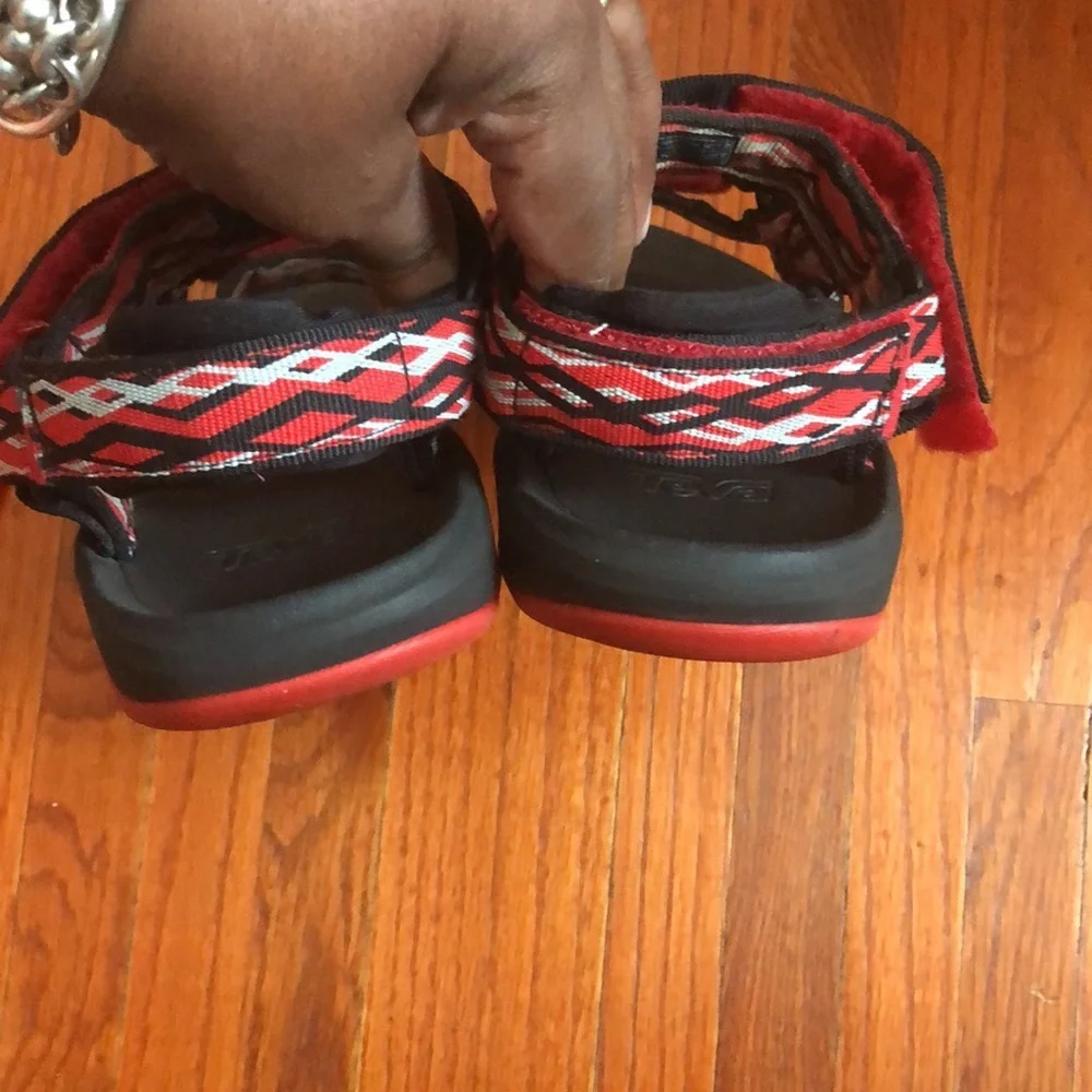 Teva Hurricane XLT Sandals Sz 7